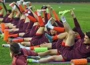 开云体育-足球盛会即将举行，球队全力备战