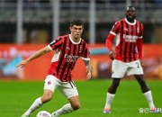 开云官网-包含AC米兰后卫防守坚决：稳固后防成为球队利器的词条