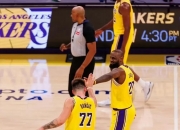 开云体育入口-包含湖人鏖战山西队，锡安关键制胜的词条