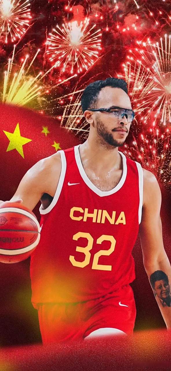团结一心！球队战胜强敌夺得胜利