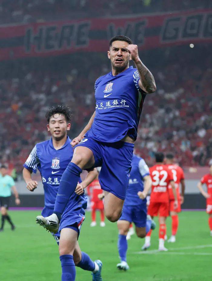 关于上海申花客场胜出，稳固积分榜位置的信息