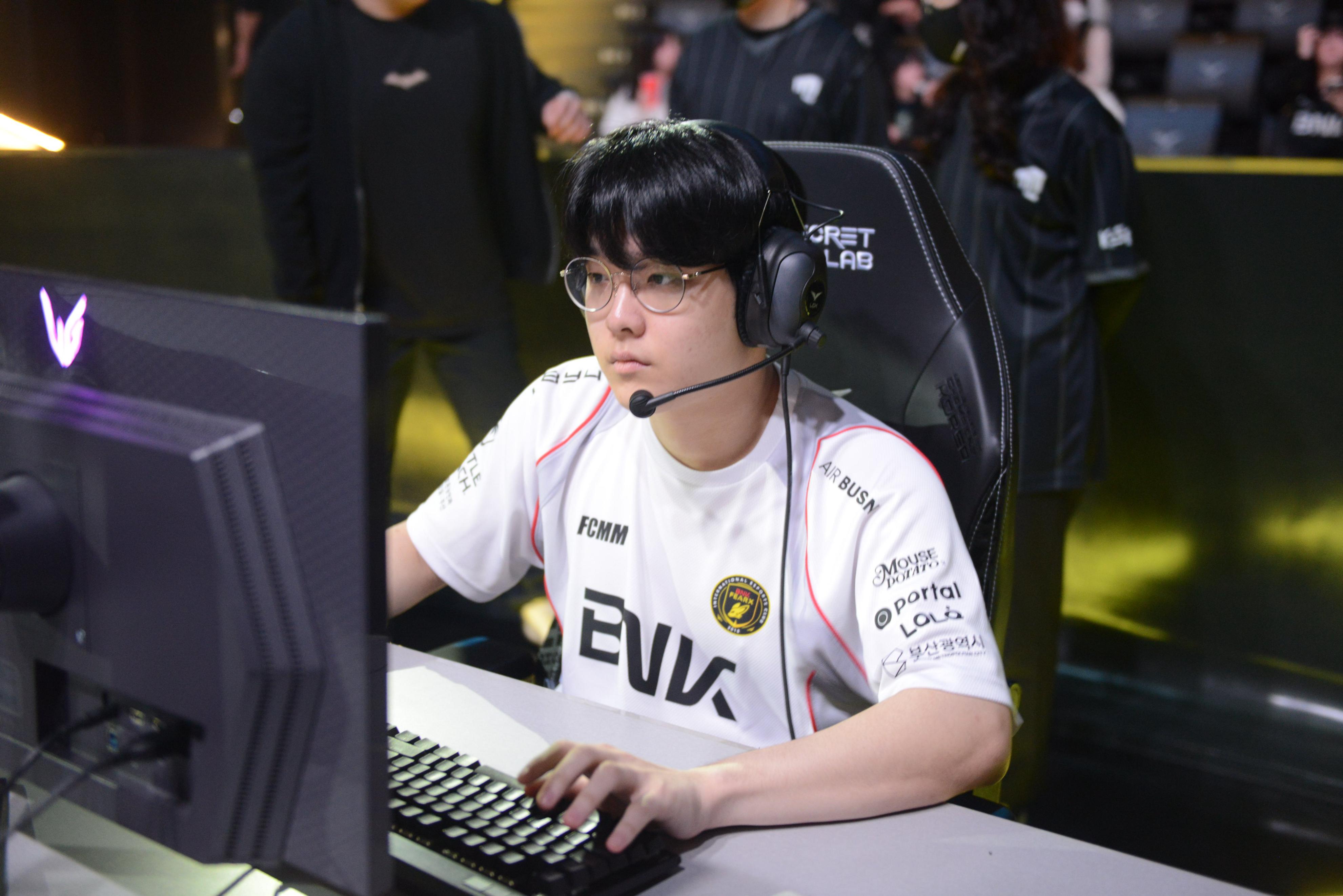 C9轻取FNC，Ruler打出惊人五杀全球总决赛2:1（东京）