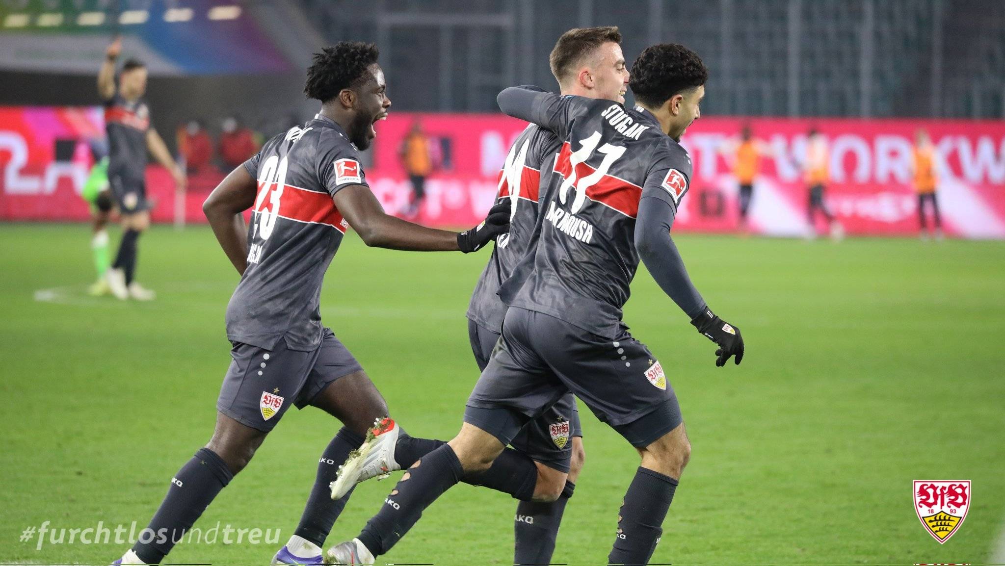 斯图加特掀翻对手，保级前途一片晴朗