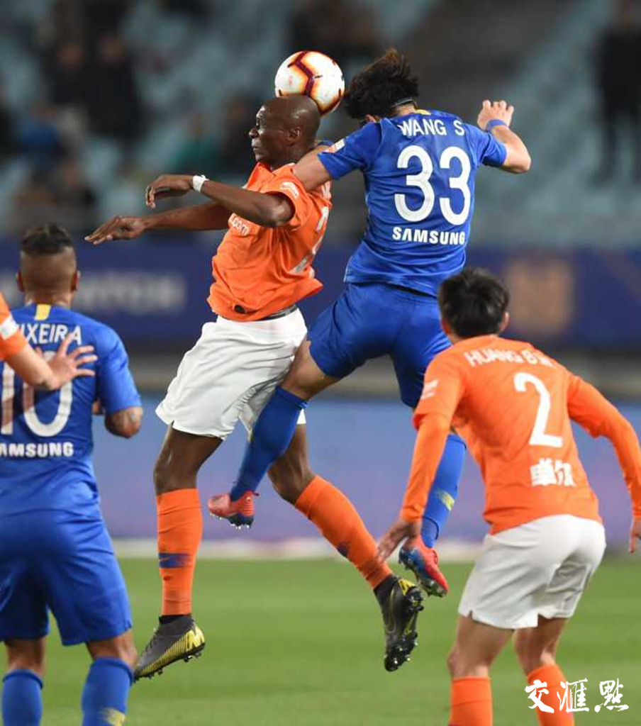 武汉卓尔主场胜出赢得宝贵3分