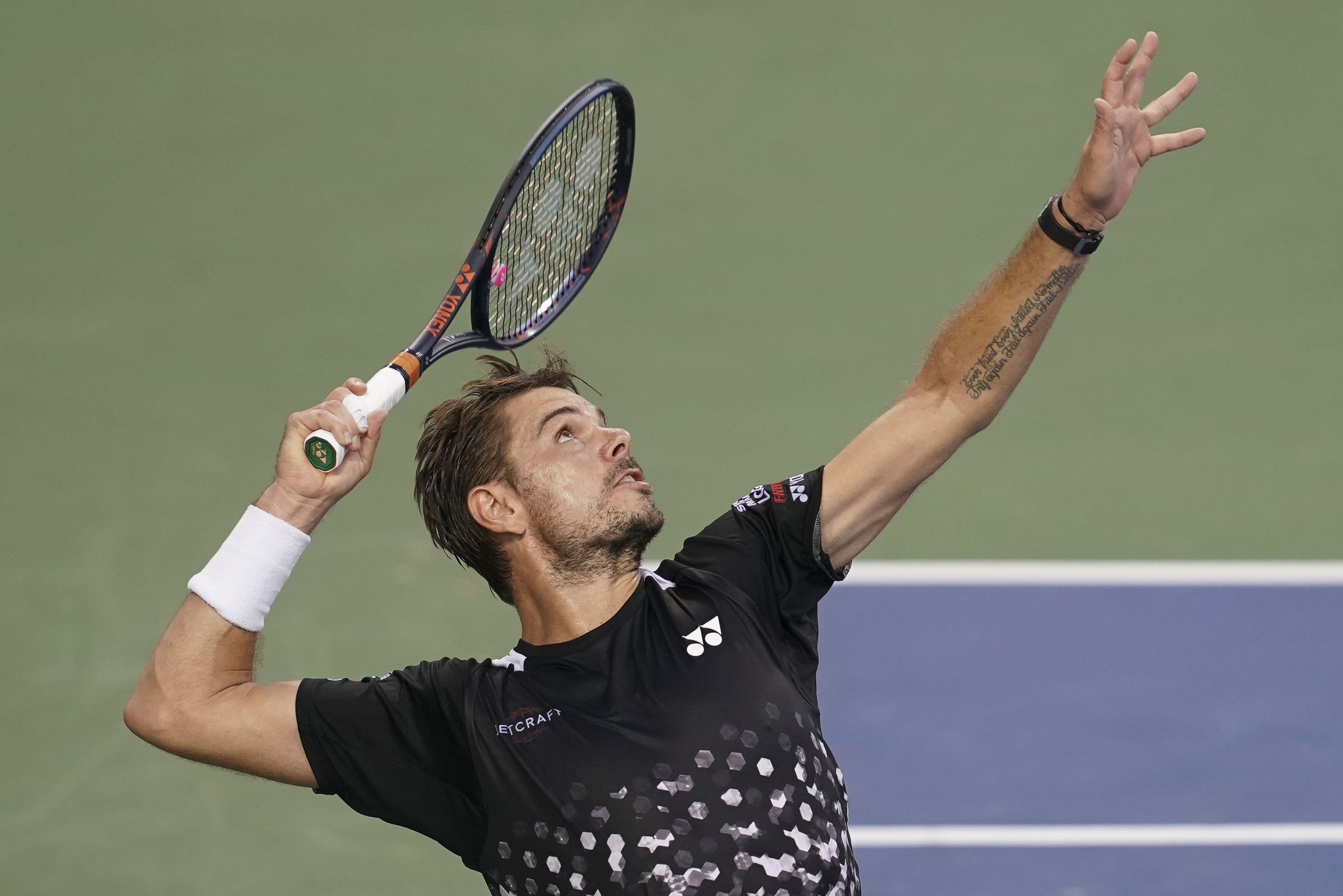 关于欧洲网球队险胜西班牙网球队，瓦林卡爆发神勇的信息