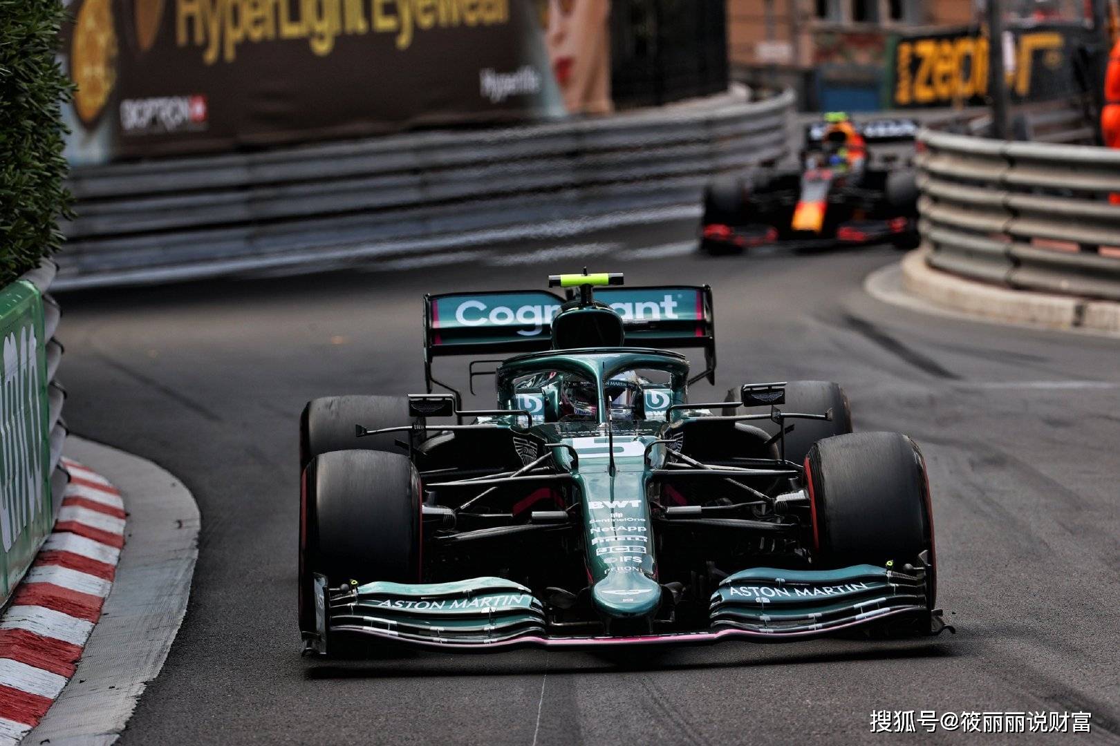 威廉姆斯翻盘梅赛德斯，塞恩斯带队取胜的简单介绍